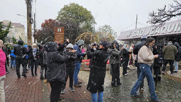 Neve em São Joaquim (SC) em 29 de maio de 2025