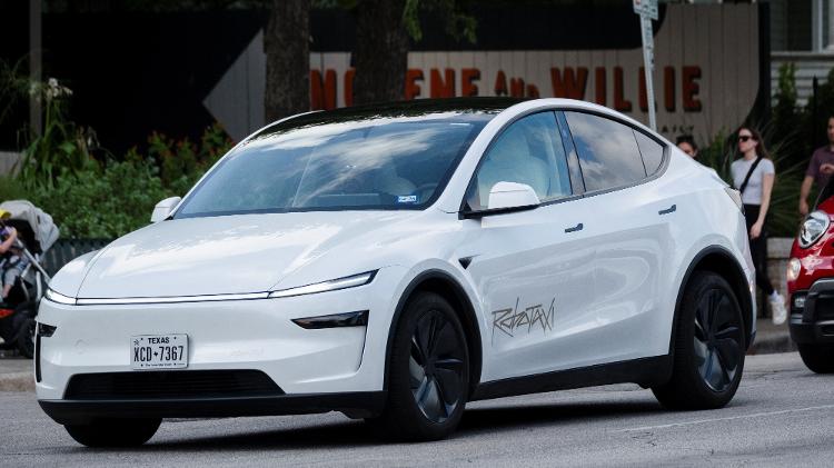 Tesla Robotaxi pelas ruas de Austin; empresa de carro elétrico tem feito testes com um serviço de carro por app no Texas (EUA)