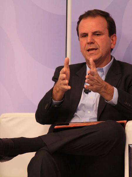  Eduardo Paes durante debate, em 2018 - Jose Lucena/Folhapress