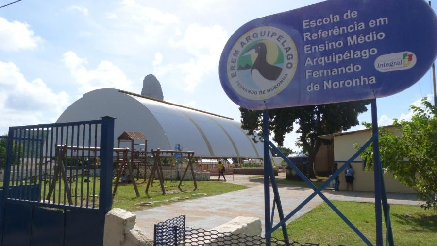 Escola Arquipélago teve as aulas suspensas e receberá seis leitos de campanha emergenciais - Administração de Fernando de Noronha