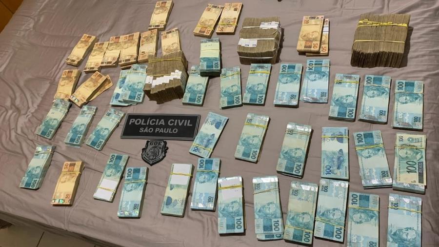 Polícia Civil apreendeu mais de R$ 500 mil na casa de suspeito de integrar quadrilha  - Divulgação/Polícia Civil