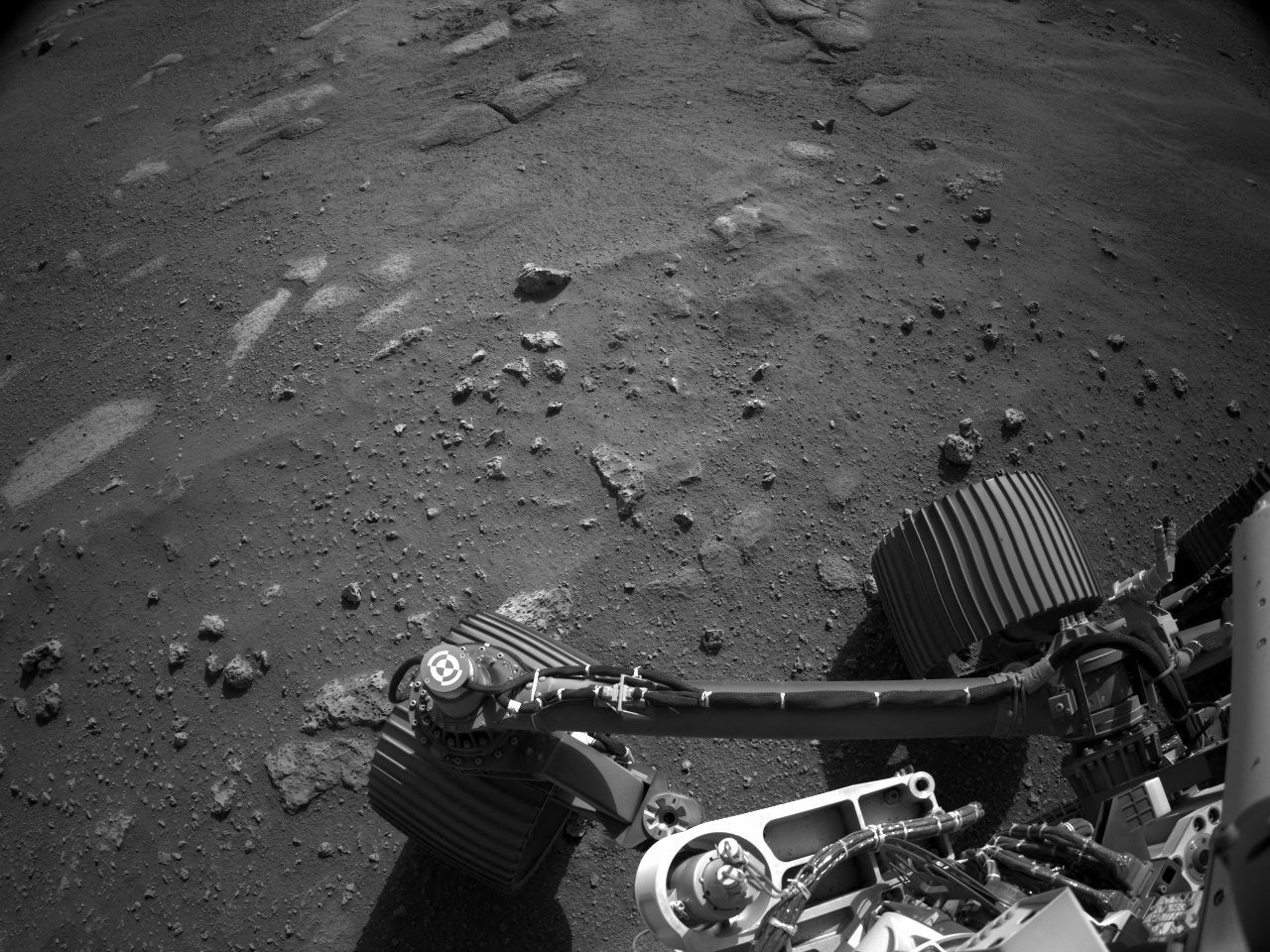 O rover tem 19 câmeras de alta definição que mostram inclusive detalhes da sua própria estrutura - Divulgação/Nasa