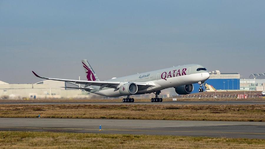 Avião da Qatar Airways é primeiro a fazer voo para vacinados contra covid-19, de acordo com a empresa - Qatar Airways/Reprodução