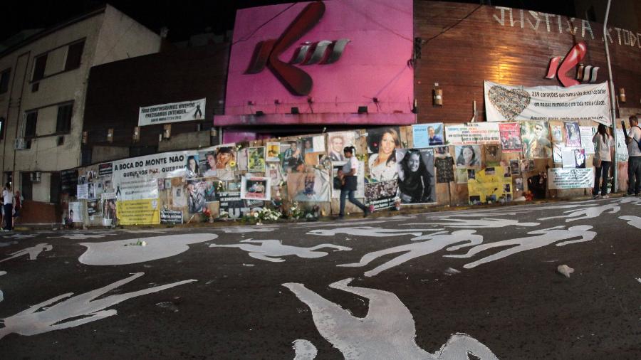 Vigília de um ano da tragédia na boate Kiss em homenagem aos mortos - Juliano Mendes/UOL