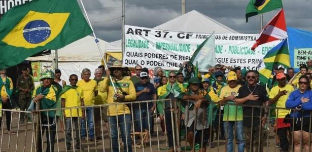 Bolsonaristas acampados em frente do QG do Exército, em Brasília