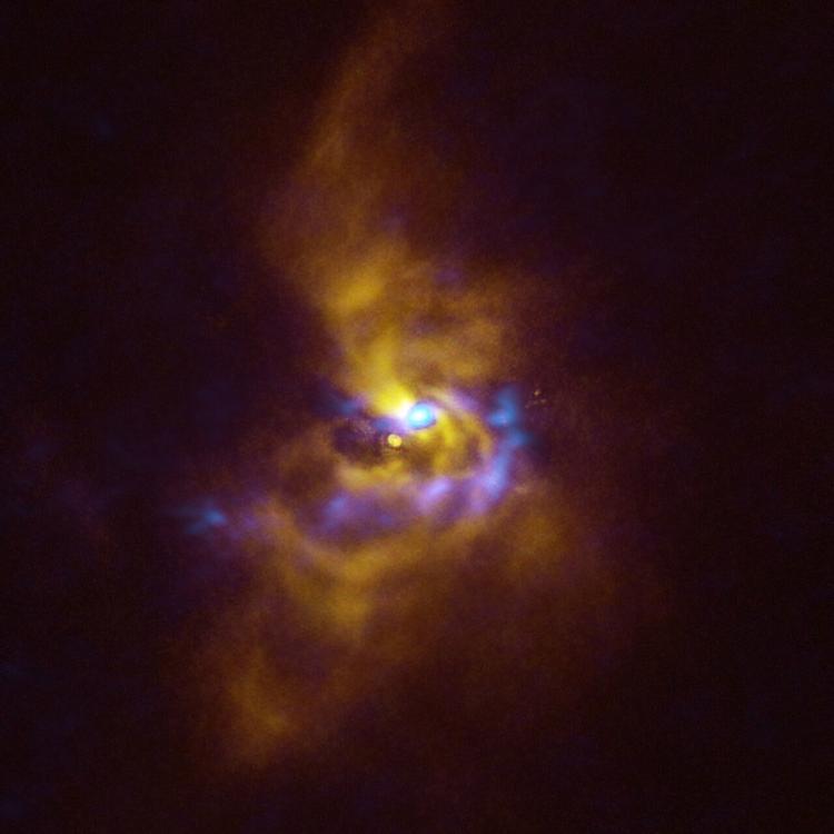 A jovem estrela V960 Mon - ESO/ ALMA (ESO/NAOJ/NRAO)/ Weber et al. - ESO/ ALMA (ESO/NAOJ/NRAO)/ Weber et al.