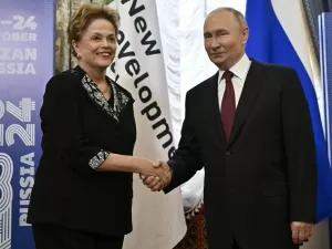 Putin encontra Dilma e pede aumento do comércio em moedas nacionais para minimizar 'riscos políticos externos'