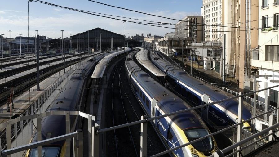 Trens da Eurostar parados na estação Gare du Nord, em Paris Trens da Eurostar parados na estação Gare du Nord, em Paris