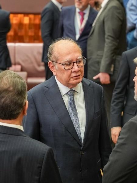 O ministro do STF Gilmar Mendes conversa com convidados no Fórum de Lisboa O ministro do STF Gilmar Mendes conversa com convidados no Fórum de Lisboa