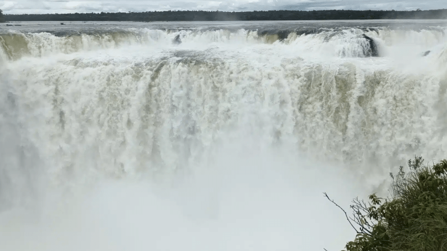 cataratas-do-igua-u-fecham-garganta-do-diabo-por-40-dias