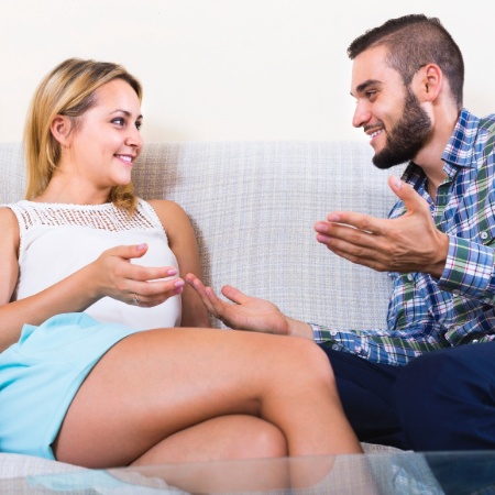Piada; risada, casal rindo, gargalhada - iStock - iStock