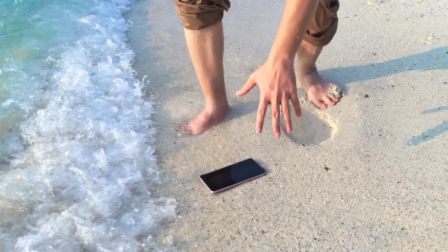 Saiba o que fazer se seu celular cair na água - Getty Images/iStockphoto