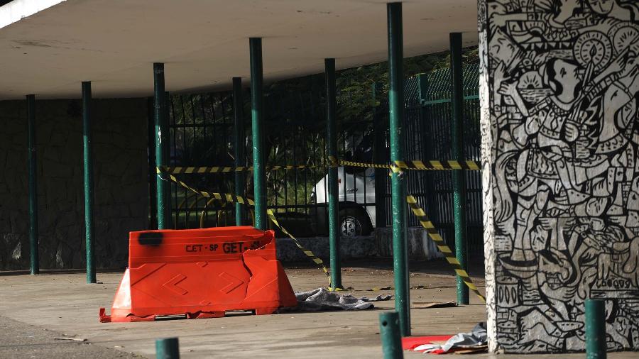 11.jun.2019 - Vista do local onde corpo foi encontrado em frente ao Parque do Ibirapuera, zona sul de São Paulo - Renato S. Cerqueira/Futura Press/Estadão Conteúdo
