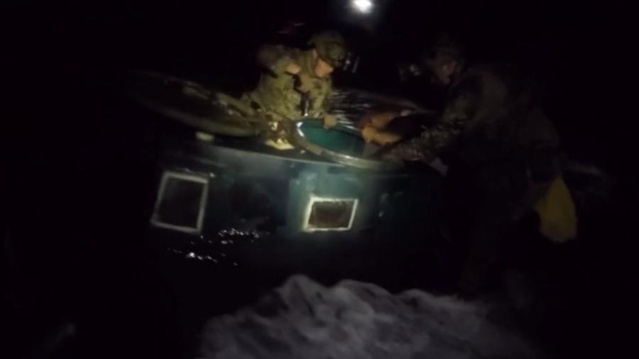 Submarino que carregava mais de 5 toneladas de cocaína foi encontrado por uma aeronave da patrulha marítima - Divulgação/USA Coast Guard