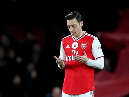 O QUE ACONTECEU COM O MEIA MESUT OZIL? #shorts 