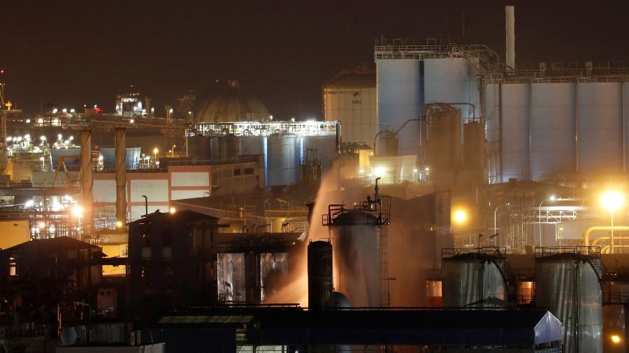 Explosão em fábrica de produtos químicos na Catalunha deixou mortos e feridos - Nacho Doce/Reuters