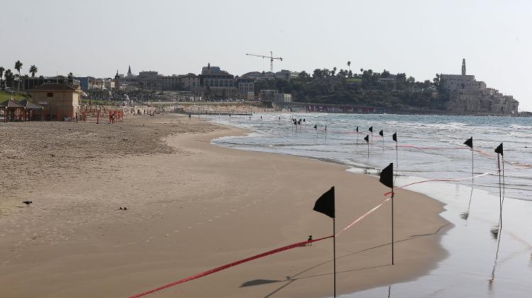 Praia de Tel Aviv, em Israel, deserta em 21 de setembro, durante lockdown decretado pelo governo - Mostafa Alkharouf/Anadolu Agency - Mostafa Alkharouf/Anadolu Agency