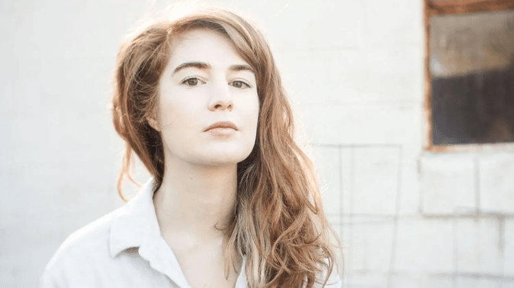 Hannah Louise Poston fazia compras compulsivas de maquiagem e outros itens antes de aceitar o desafio - HANNAH LOUISE POSTON - HANNAH LOUISE POSTON