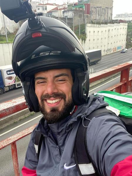 Ricardo Dornelles de Oliveira, entregador brasileiro que mora em Portugal e popularizou o termo "motoboy" por lá - Arquivo Pessoal/Ricardo Dornelles de Oliveira