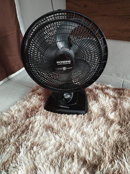 Ventilador de Mesa da Mondial é elogiado por gerar bastante vento, ajudando a refrescar o calor