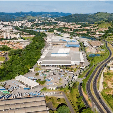 Unidade industrial da Ypê, fabricante de produtos de limpeza e higiene, em Amparo (SP), que sofreu ação da Anvisa