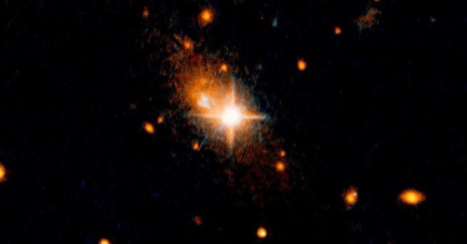Buraco negro fotografado pelo telescópio Hubble