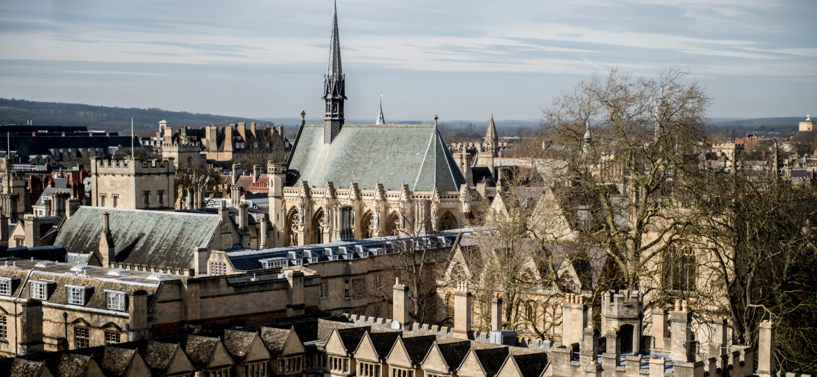 O campus da Universidade de Oxford visto da igreja St. Mary the Virgin, em Oxford, na Inglaterra - Andrew Testa/The New York Times