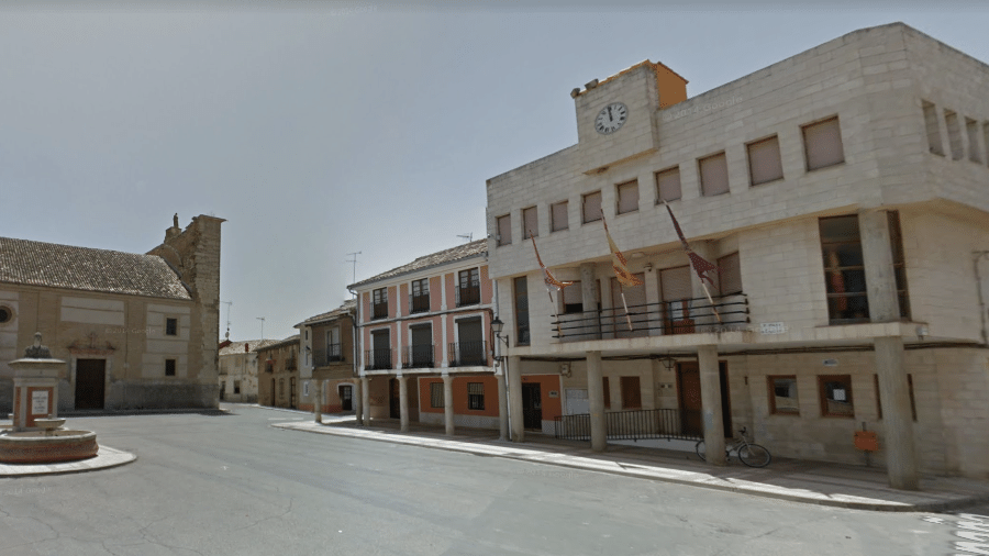 Imagem do centro de Villarramiel, no norte da Espanha - Google Street View