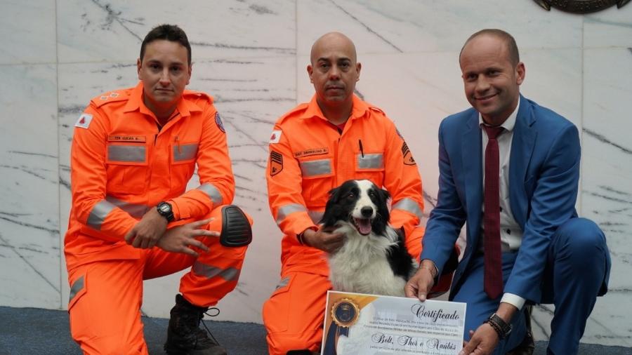 Homenagem a cães e militares que participaram de trabalho de resgate em Brumadinho  - Divulgação/CBMMG