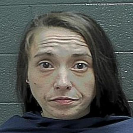 Brittany Kuter, de 32 anos, foi presa por suspeita de drogar o filho de 11 meses de idade nos EUA - Wichita County Sheriff"s Office/Divulgação