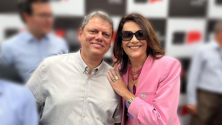 Valéria Bolsonaro ao lado do governador Tarcísio Freitas - Reprodução/Instagram
