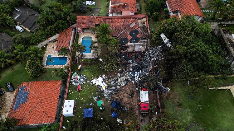 Imagem áerea do local onde avião da Voepass caiu