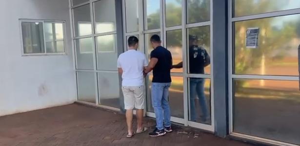 Homem de 24 anos em Goiás na segunda fase da operação Voice Over; ele é suspeito de criar páginas clone do Outback Steakhouse Homem de 24 anos em Goiás na segunda fase da operação Voice Over; ele é suspeito de criar páginas clone do Outback Steakhouse