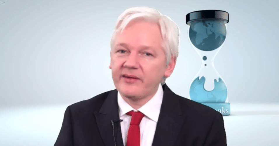 Equador "cumpriu seu dever" ao dar asilo a Assange, diz 