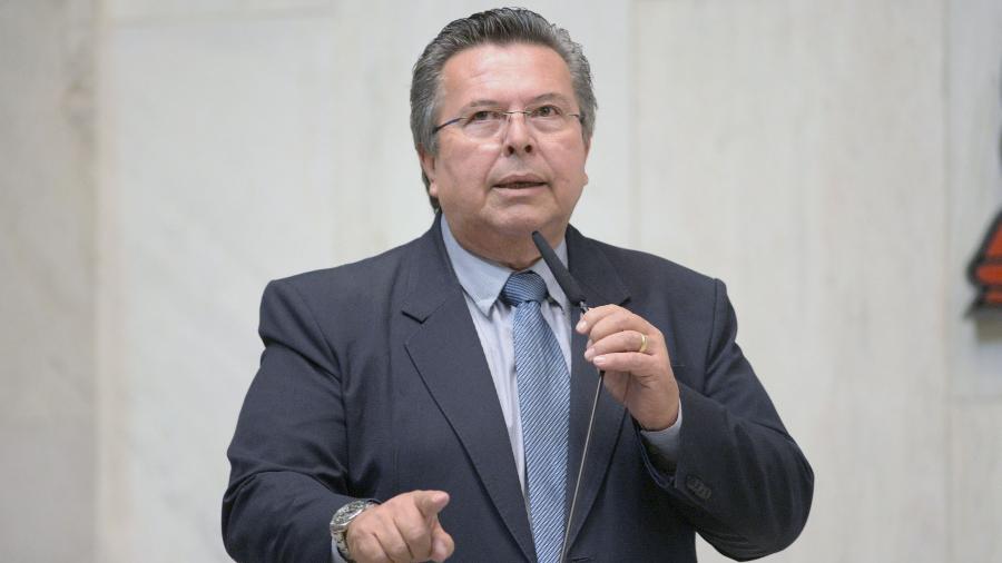 O deputado Carlão Pignatari (PSDB)  em plenário - ALESP/Divulgação