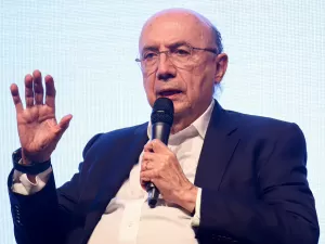 Lula não precisaria cortar gastos se tivesse mantido teto, diz Meirelles 