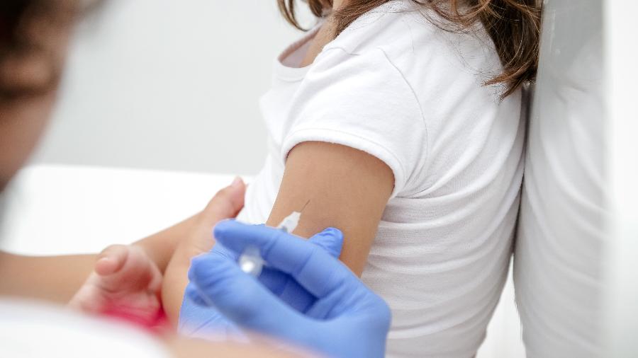 13.jan.2021 - Crianças de 5 a 11 anos serão vacinadas contra a covid-19 - Luis Lima Jr./Fotoarena/Estadão Conteúdo
