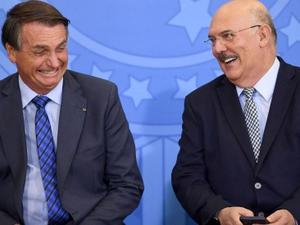 Jair Bolsonaro and Milton Ribeiro during an event in Palácio do Planalto on February 4 - Getty Images - Getty Images