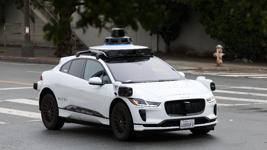 Carro autônomo da Waymo rodando nas ruas de San Francisco, na Califórnia (EUA) - Justin Sullivan/Getty Images/AFP