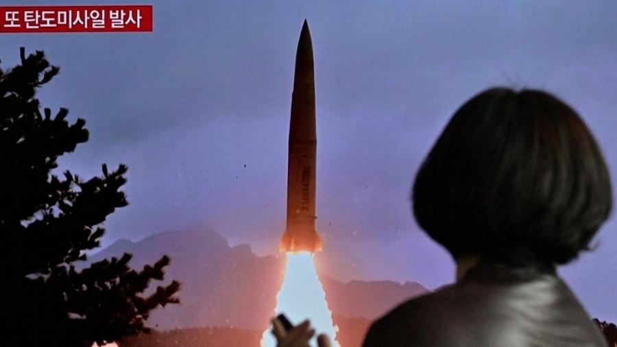 Míssil da Coreia do Norte percorreu 800 km e está sendo analisado por americanos e sul-coreanos - Anthony Wallace/AFP