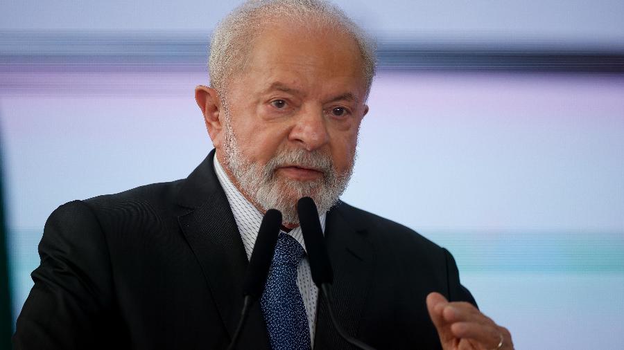 Presidente Lula durante cerimônia de assinatura do Plano Plurianual 2024-2027 em Brasília