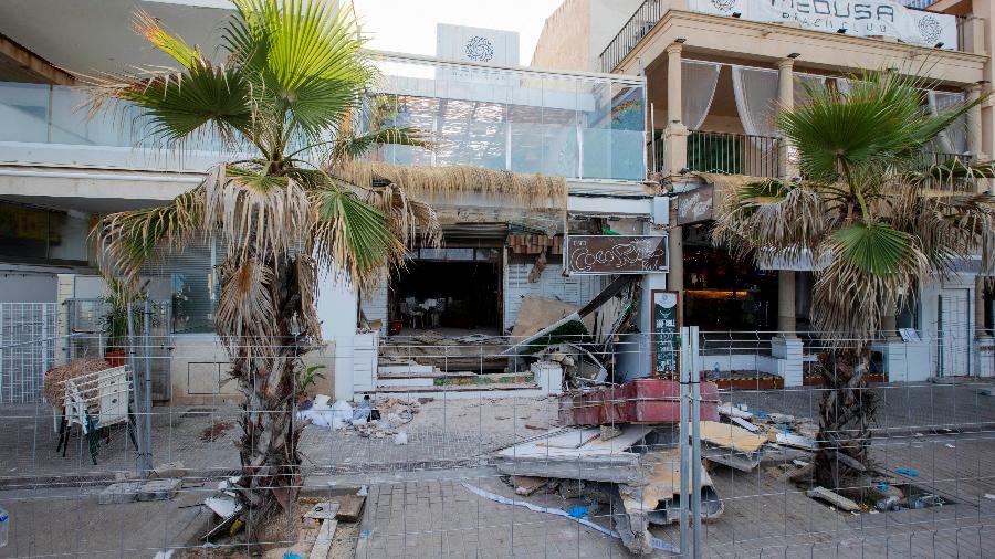 Restaurante de dois andares que desabou na noite anterior, matando quatro e ferindo 16 pessoas em Playa de Palma, ao sul da capital da ilha mediterrânea espanhola, Palma de Maiorca