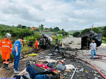 Radares de velocidade foram removidos de rodovia do acidente com 38 mortos