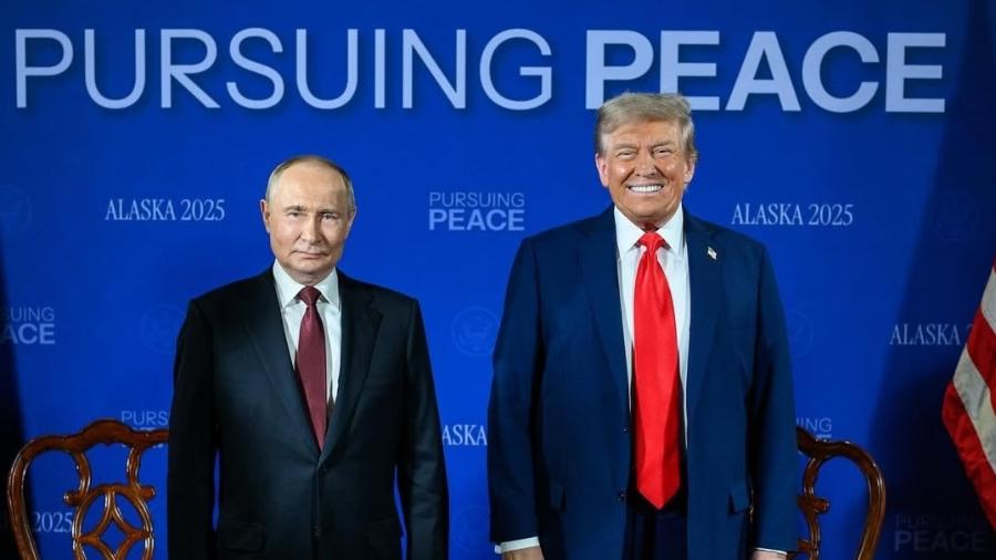 Trump saiu derrotado do encontro com Putin
