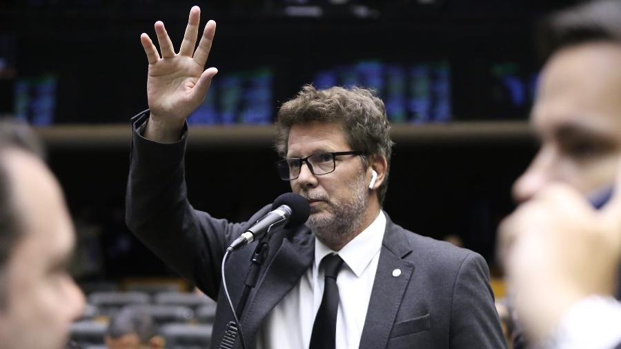 O deputado federal Mario Frias em sessão no Plenário da Câmara - 23.abr.2025 O deputado federal Mario Frias em sessão no Plenário da Câmara - 23.abr.2025