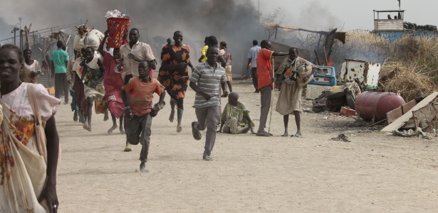 Um ataque a uma base das forças de paz da ONU que abriga civis no Sudão do Sul deixou pelo menos sete mortos e 40 feridos, em março - Justin Lynch/AFP