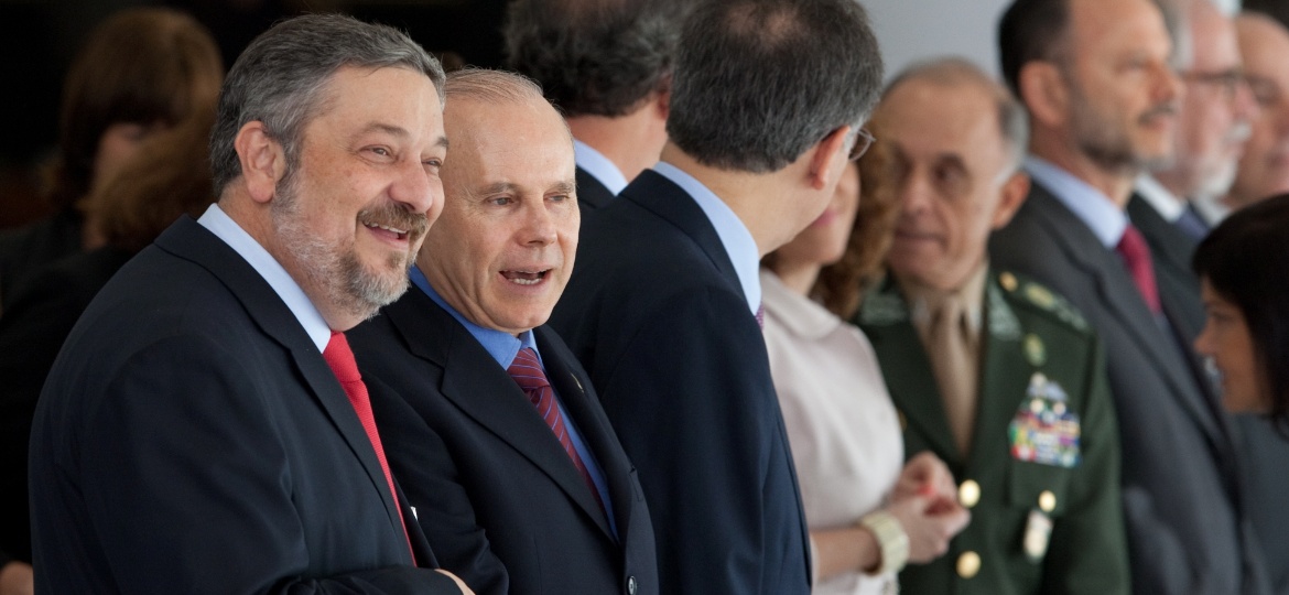 Antonio Palocci e Guido Mantega no Palácio do Planalto, aguardam chegada do presidente americano Barack Obama, em 2011 - Lula Marques/Folhapress