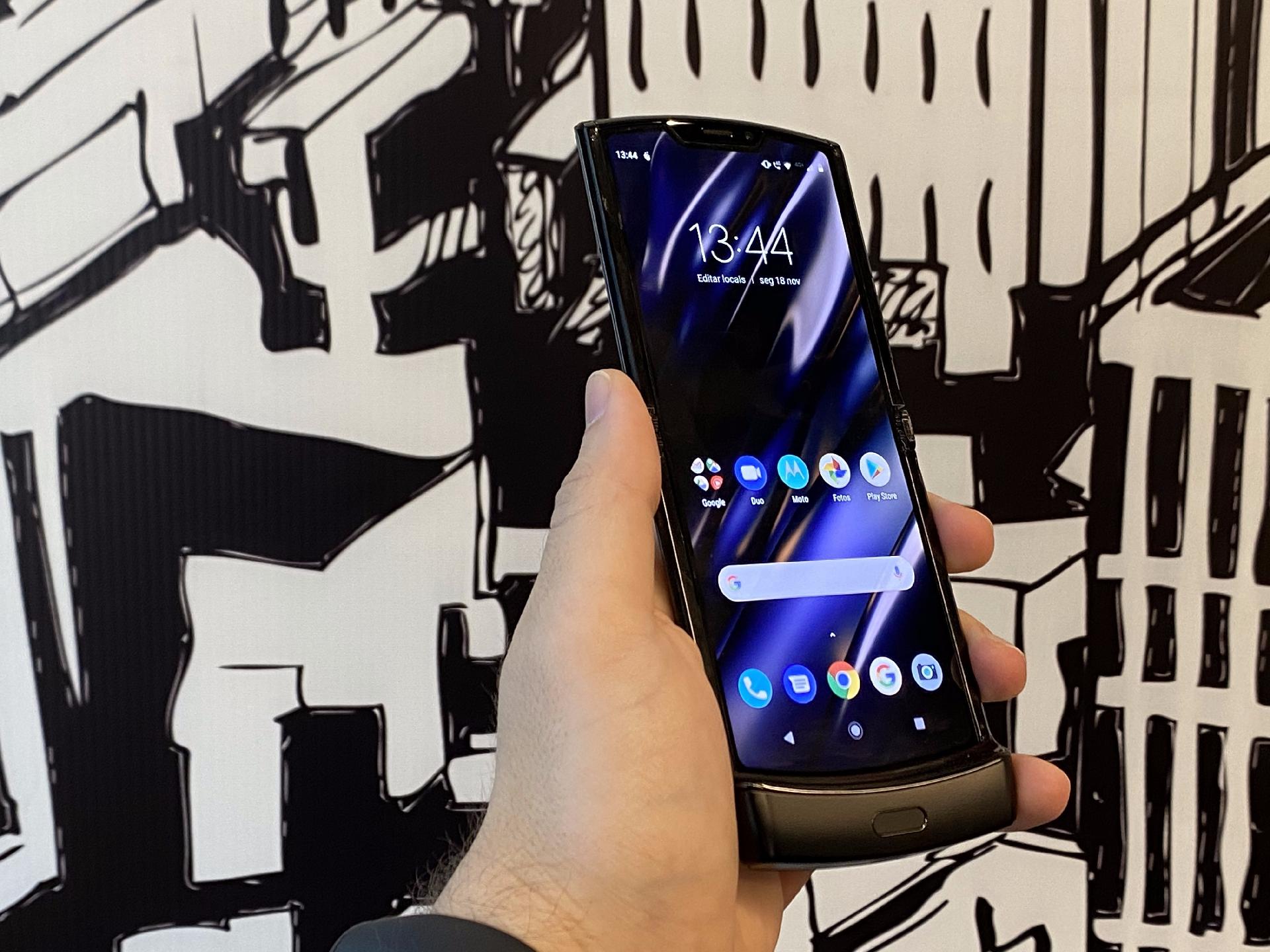 Frente do novo Motorola Razr - Rodrigo Trindade/UOL