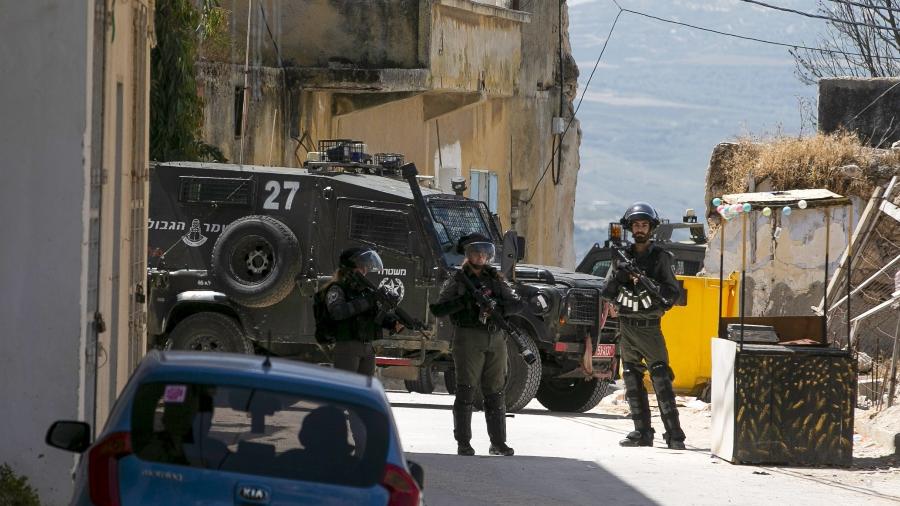 12.mai.2020 - Soldados israelenses na cidade de Jenin - JAAFAR ASHTIYEH/AFP