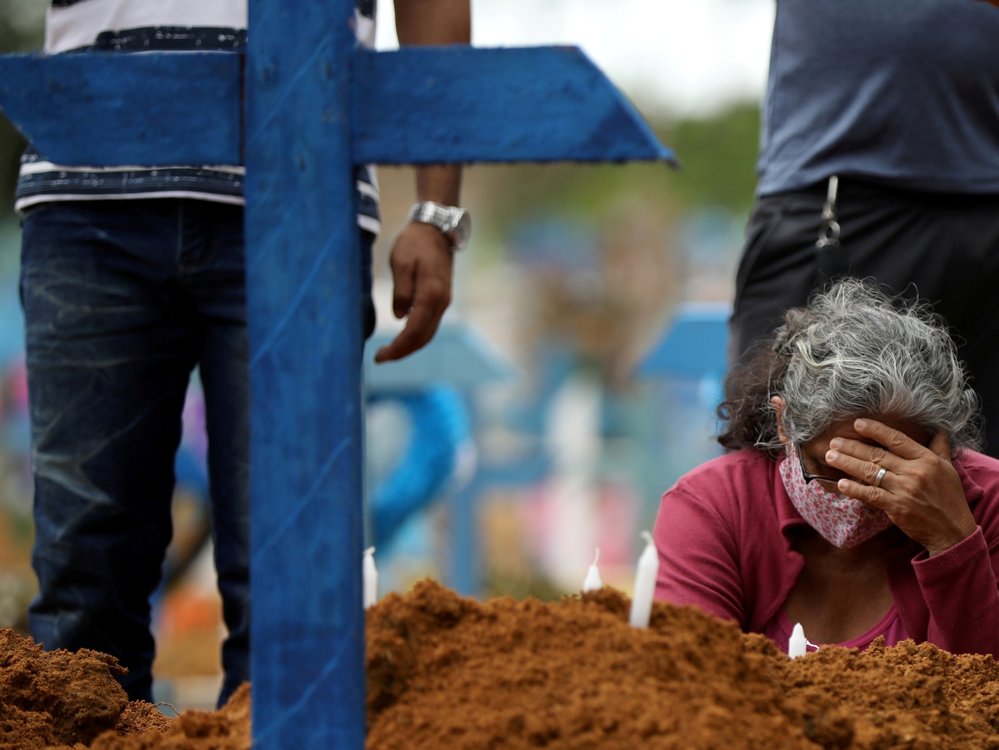 Governo retira R$ 3,9 bi de repasses para municípios combaterem covid-19